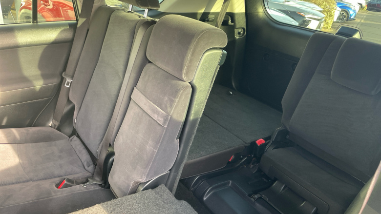 Toyota Land Cruiser 2.8 D-4D 204 Active 5dr Auto 7 Seats Diesel Station Wagon